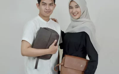 dompet pouch kulit sintetis cocok dikenakan oleh pria maupun wanita