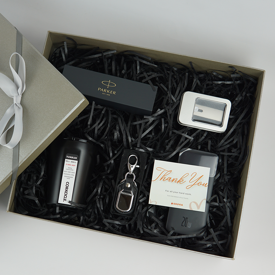 Counsel giftset sebagai business kit untuk rekan lawyer. Terdiri dari tumbler Corkcicle, pulpen Parker, gantungan kunci Stainlit, flashdisk Side-disk, dan powerbank Baseus.