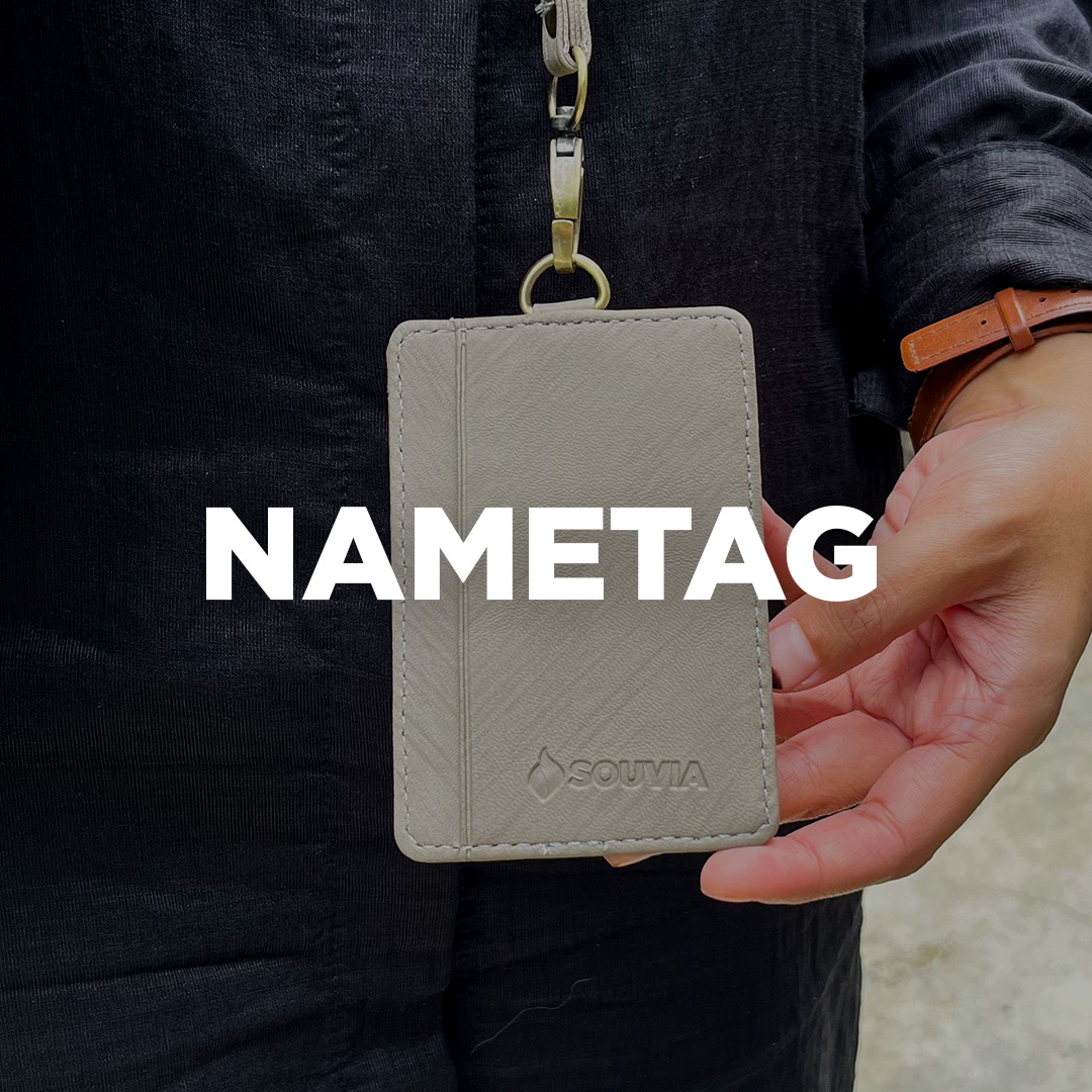 Nametag sebagai souvenir kantor untuk kebutuhan corporate.